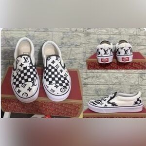 Vans plus fashion logo